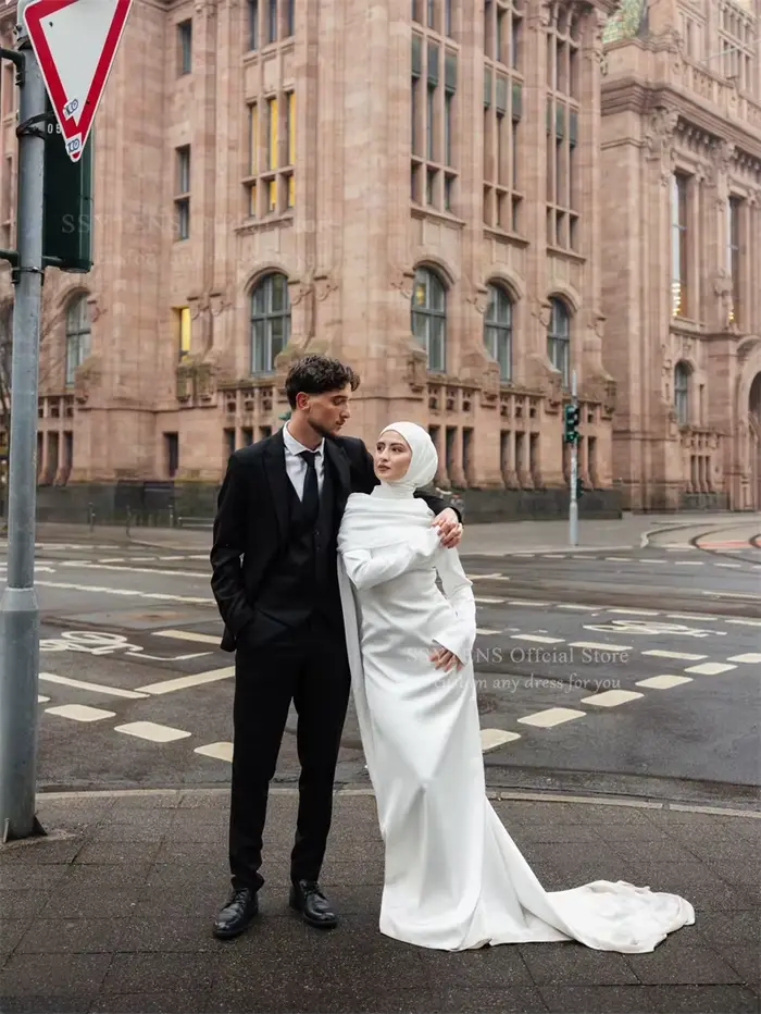 Robes de mariée musulmanes blanches modestes SSYTENS avec cape