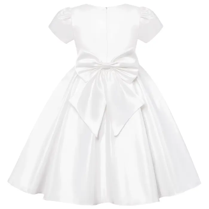 Robe blanche et impeccable