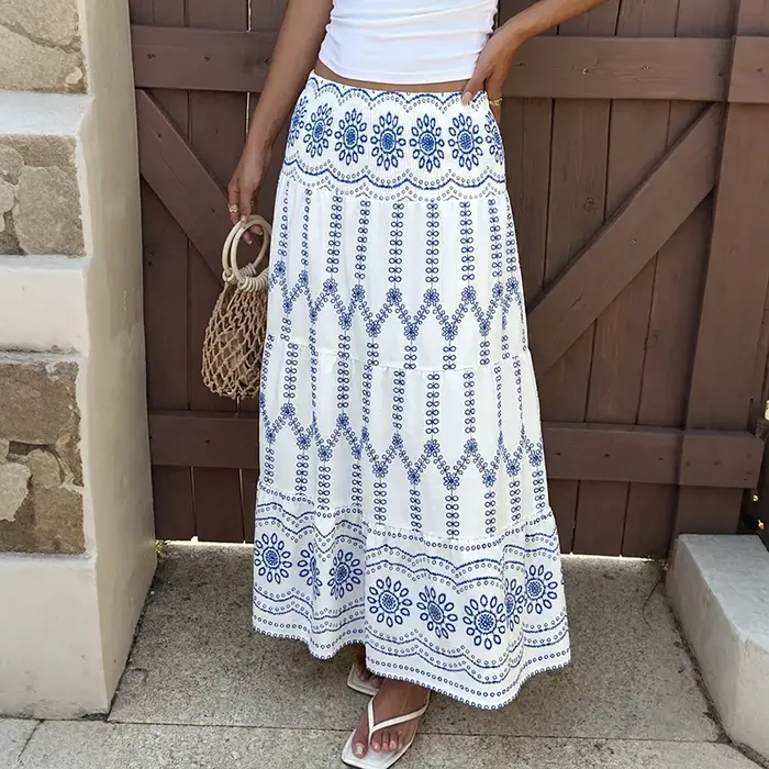 Nouvelle Collection Été 2026 : Robe Mi-Longue Bohème Tendance Vacances à Motifs Ethniques
