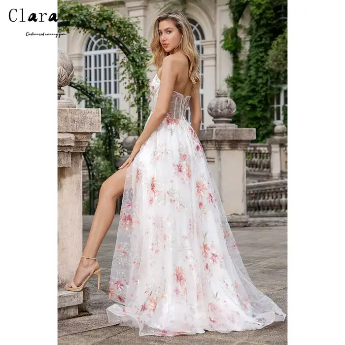 Robe de soirée trapèze Clara personnalisée en dentelle blanche