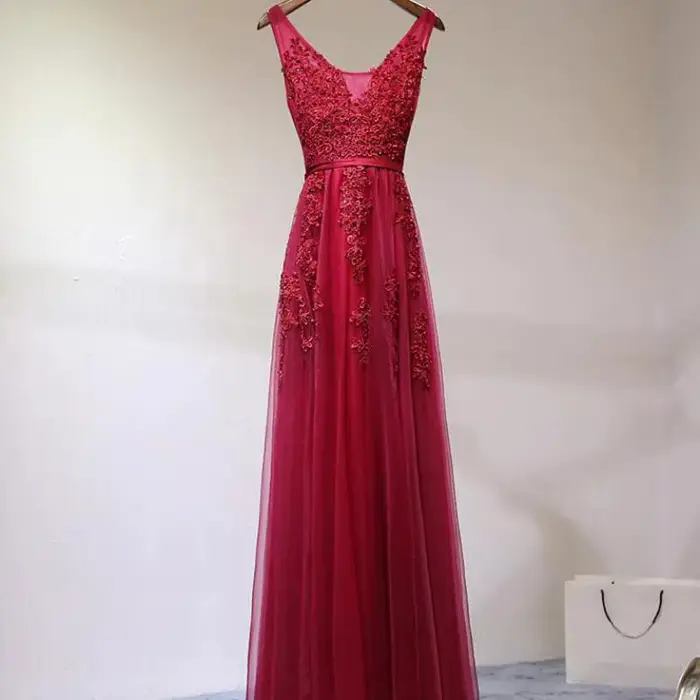 Robe de soirée bordeaux pour femmes