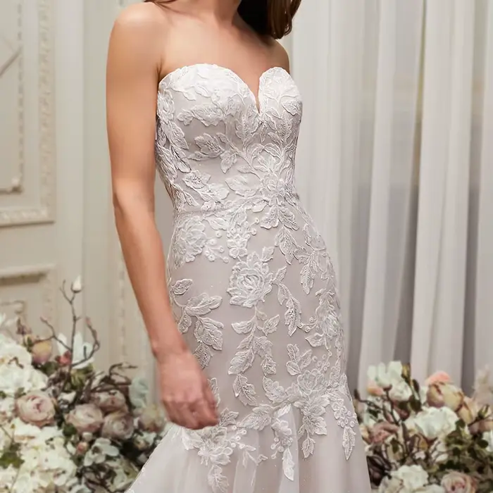 Robe de mariée à traîne courte