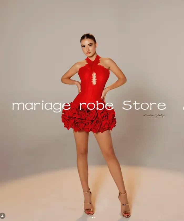 Robe courte rouge corsetée avec dentelle et volants roses pour cocktail anniversaire et fête de fin d'école occasions spéciales