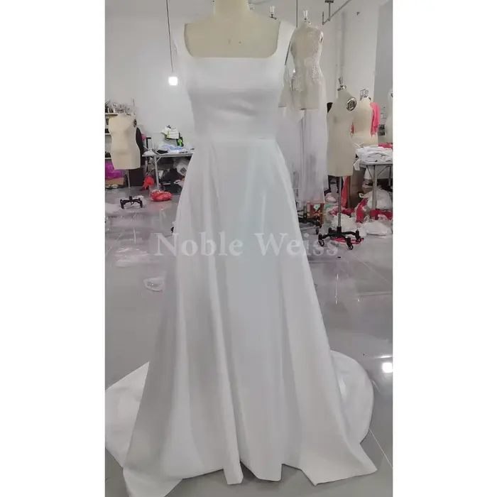 Robe de mariée Noble Weiss sans manches en polyester satin doux pour femmes enceintes et occasions spéciales