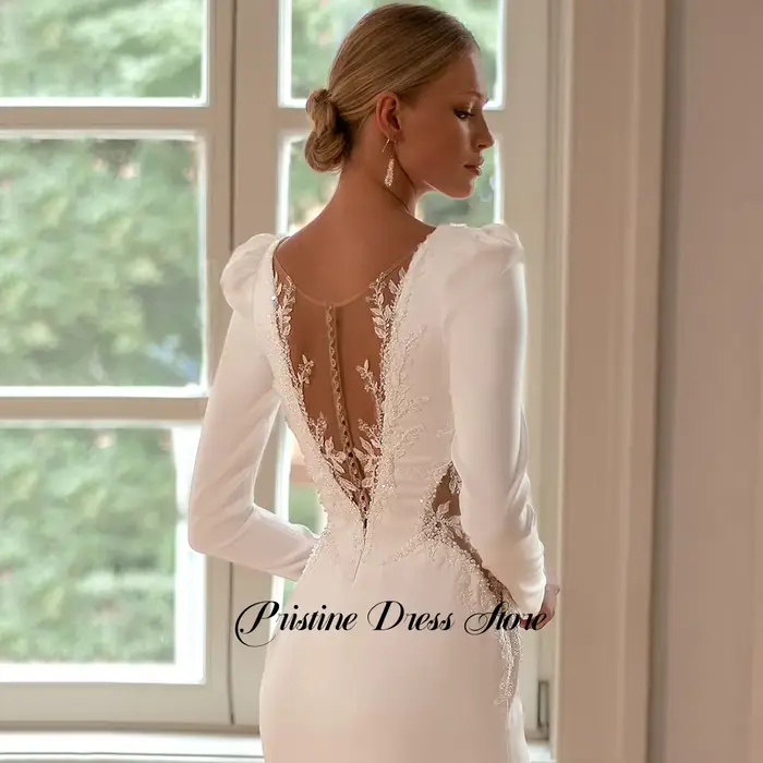 Robe de mariée en jersey simple personnalisable avec décolleté en V profond et traîne courte pour mariage occasions spéciales ```