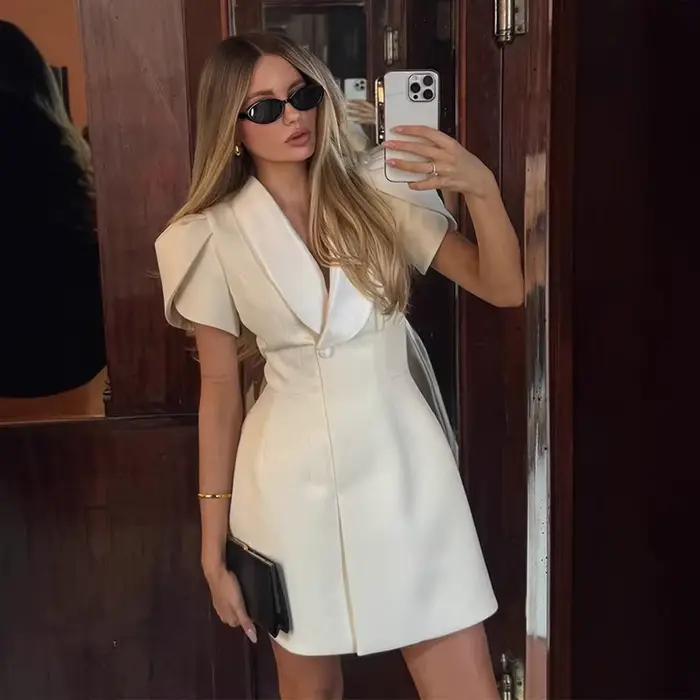 Robe Blazer blanche sur mesure pour femmes, manches courtes, revers, ourlet évasé, ajustée, Chic, bu