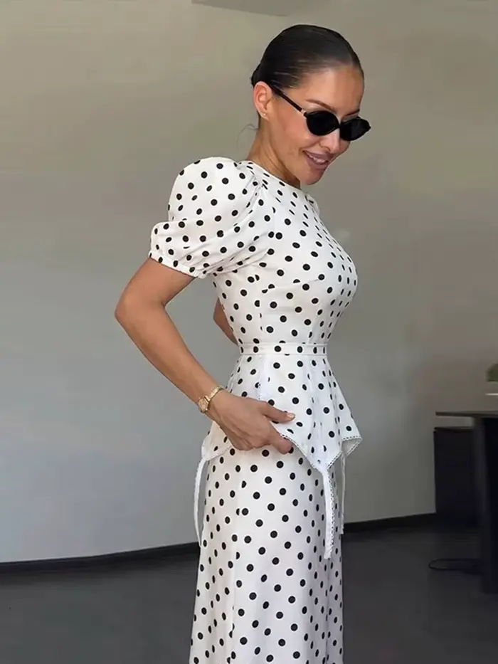 Ensemble deux pièces pour femme : Robe midi rétro élégante à pois avec haut à manches bouffantes et taille corset peplum