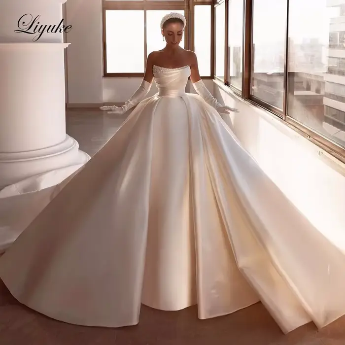 Liyuke luxe à plusieurs niveaux Satin Robe De bal Robe De mariée Robe De mariage sans manches perles