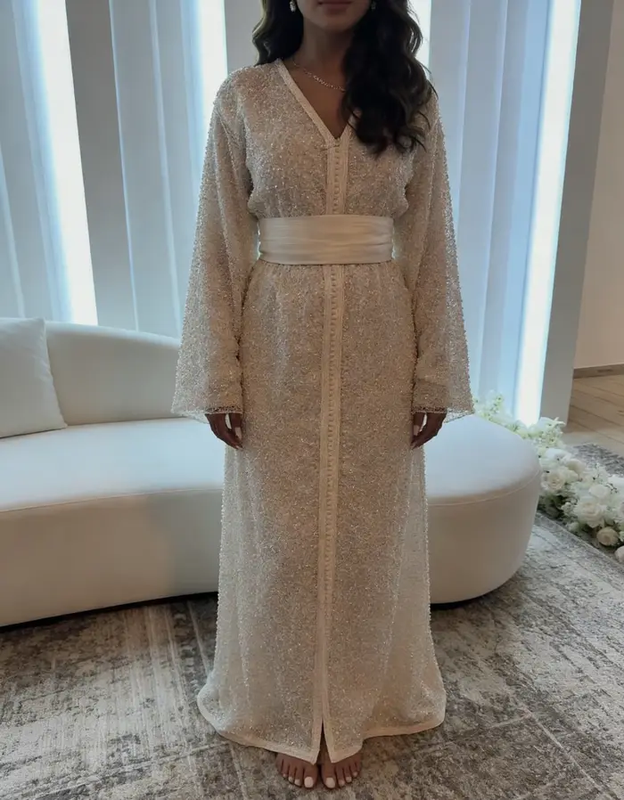 Caftan personnalisé moderne 2026 perles robe de bal simplement col en v Satin dubaï robes de soirée فستانmavera❤ ...........