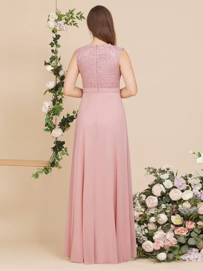 Robe longue élégante en polyester avec dentelle florale et appliques pour soirées officielles et occasions spéciales