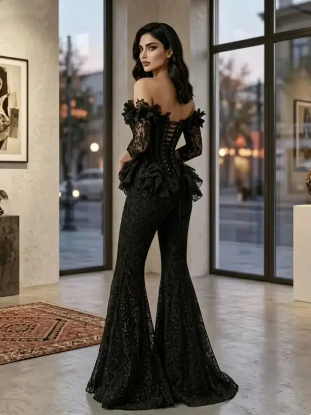 Robe de bal noire évasée