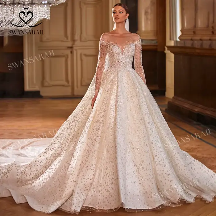Robe de mariée à manches longues en cristal 2026