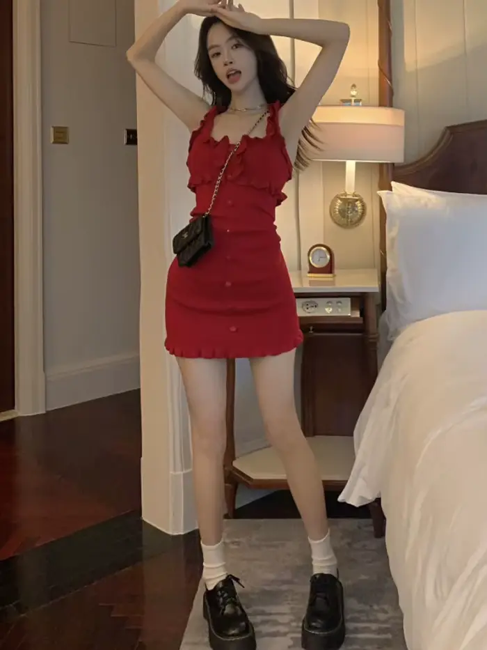 Mini robes rouges pour femmes