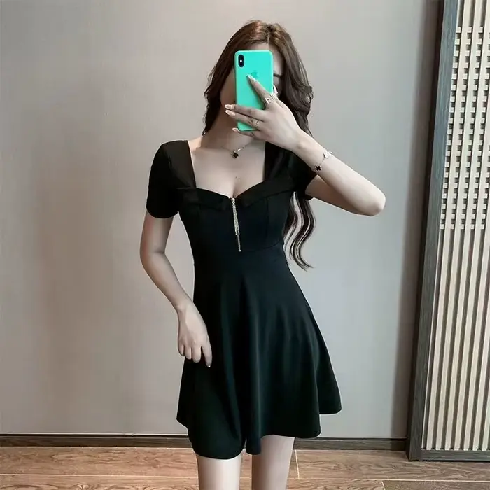Vêtements dos ouvert robes féminines 2025 Mini robe femme dos nu court bal fête sensuelle Sexy boîte de nuit soirée une pièce Xl