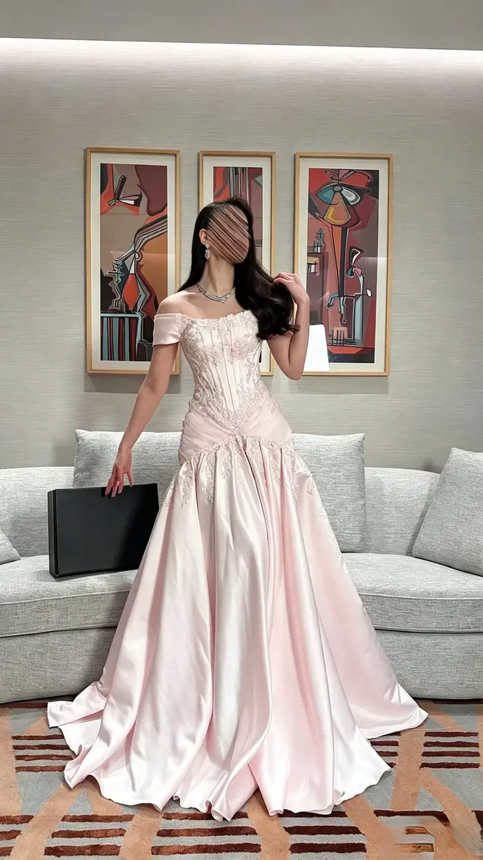 Robes de soirée rose poudré pour femmes