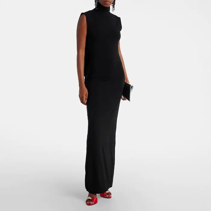 Robe longue élégante sans manches pour femme