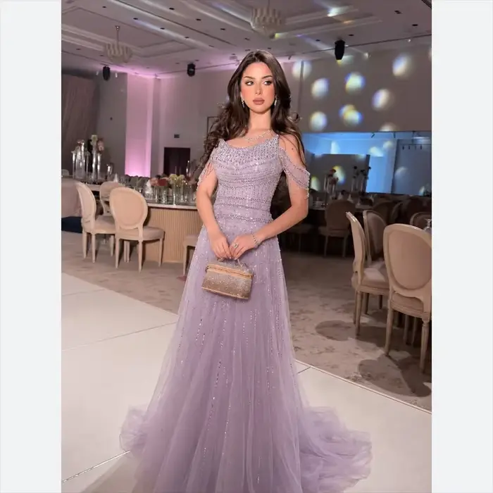 Robes de soirée lilas personnalisées
