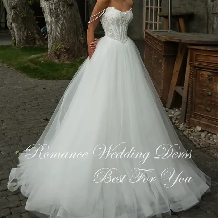 Robe De mariée trapèze moderne en dentelle plissée