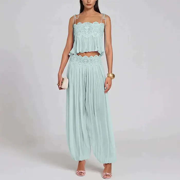 Robe Femme Été 2026 à Bretelles Fines et Volants