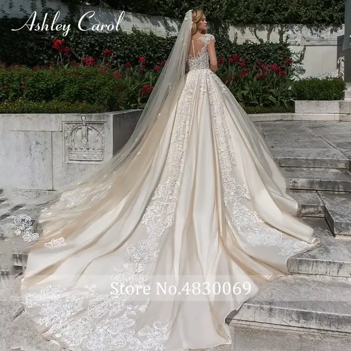 Ashley Carol – robes de mariée élégantes pour femmes
