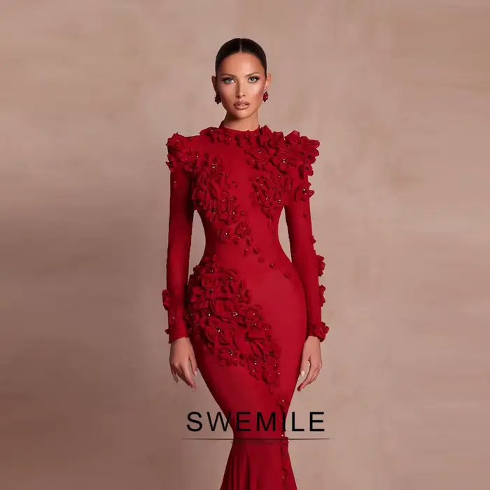 Robes de bal en crêpe rouge à col rond 2026 avec appliques élégantes