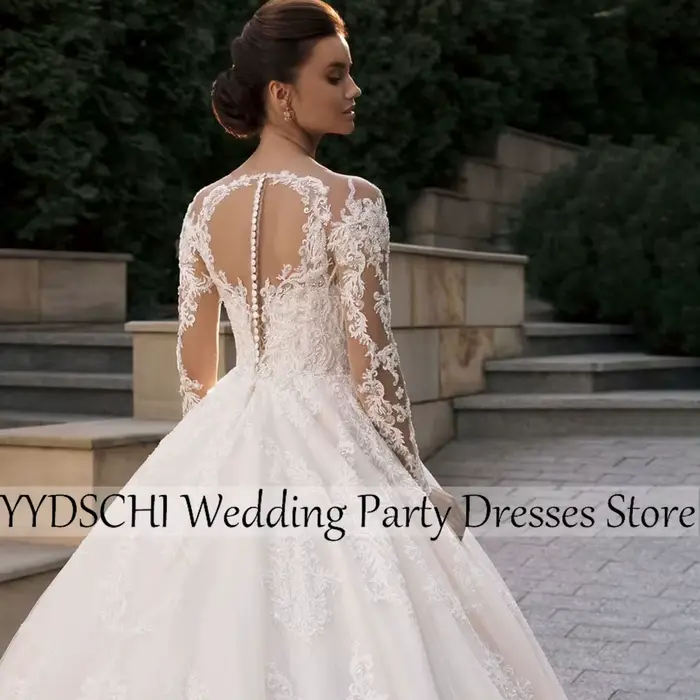Robe de mariée exquise avec train de la cour, décolleté cœur, manches longues en polyester pour femmes, style princesse, idéale pour les mariages et les événements spéciaux