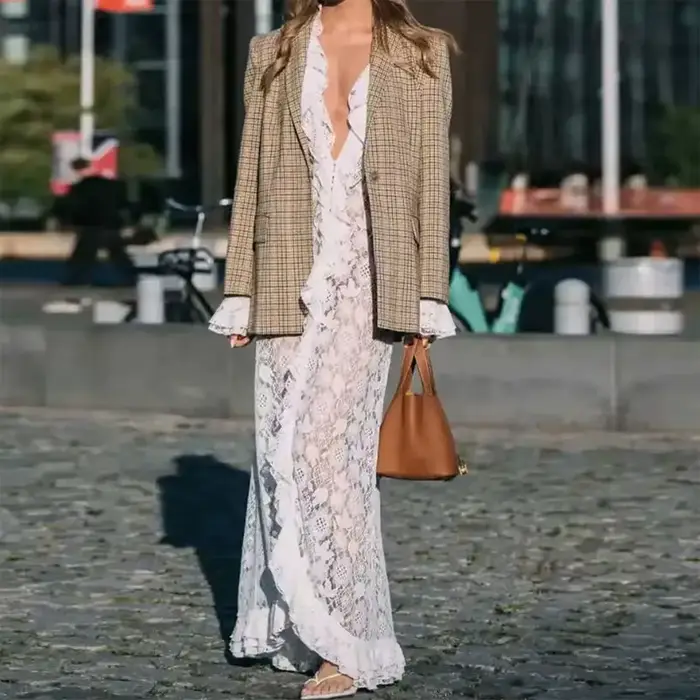 Robe longue fluide en dentelle pour femmes style de plage vacances à la plage transparente sexy maxi cardigan élégante manches longues cover-up fête en club été