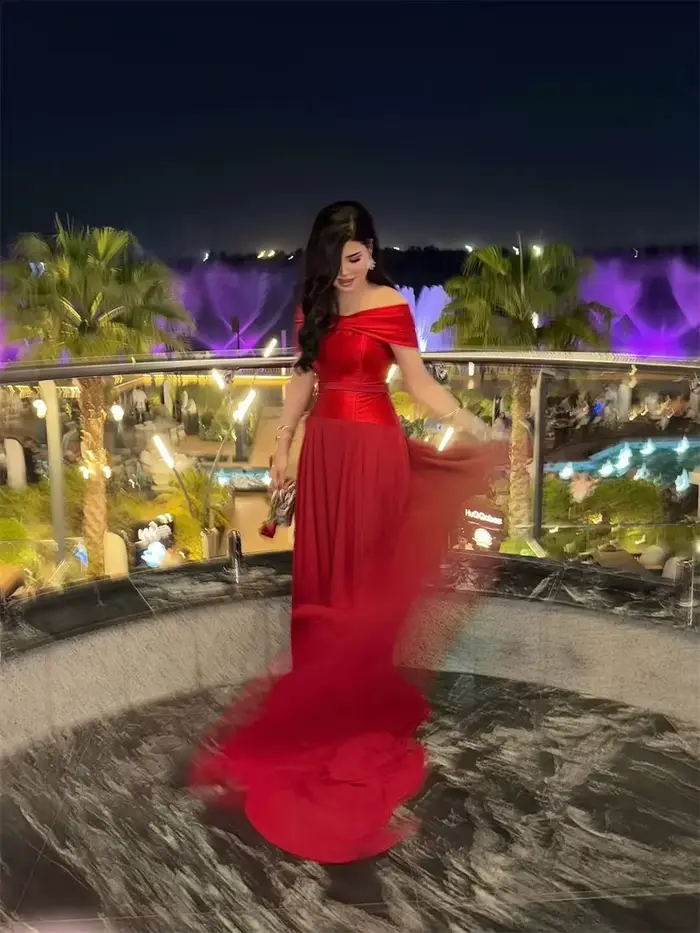Contessa dubaï personnalisé vraie robe de bal rouge avec bande de satin cathédrale Train robes de noche