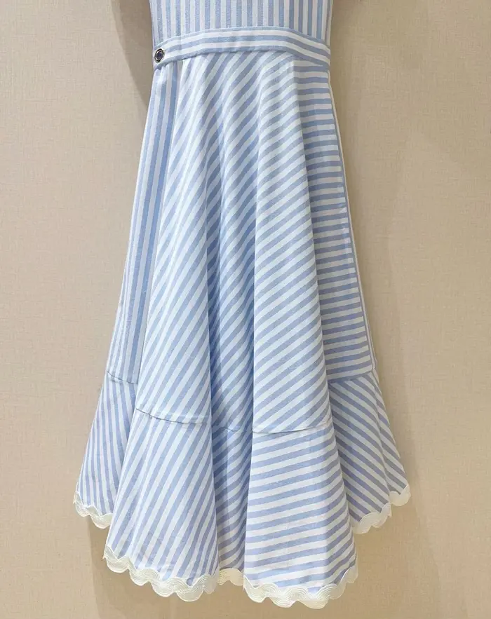 Top qualité nouvelle robe de printemps 2026 mode Style femmes Sexy col en v bleu blanc rayé imprimé 