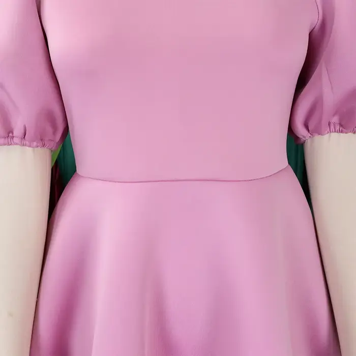 Robe élégante pour femmes, col rond, manches courtes, taille haute plissée, mi-mollet, style sexy et club, adaptable toute la saison, pour anniversaires et soirées spéciales