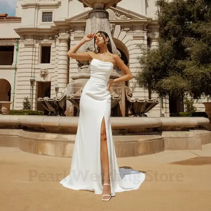 Robe de mariée fourreau plissée Simple