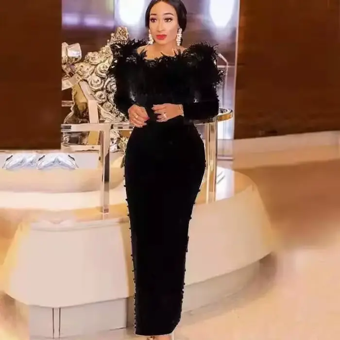 Robe évasée brodée élégante pour femmes grandes tailles décolleté cou fendu soirée cocktail mariage automne hiver polyester