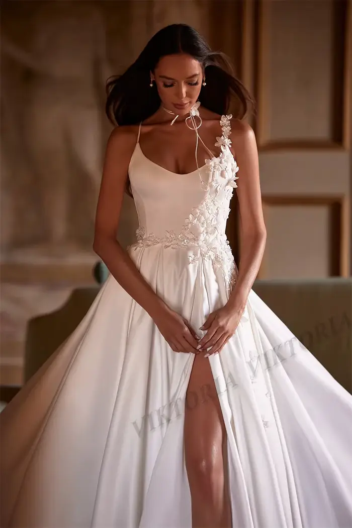 Robe de Mariée Sexy en Dentelle avec Fente Latérale Personnalisable pour Femmes Occasions Spéciales Modernes