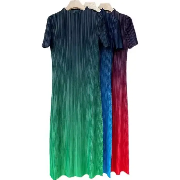 Robe longue plissée dégradée pour femmes, élégante et décontractée, idéale pour les soirées et les occasions spéciales