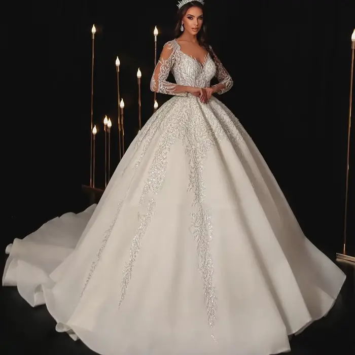 Robes De mariée modernes une ligne Robes De mariée dentelle Appliques manches longues longueur De pl