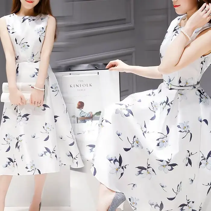 Robe trapèze amincissante imprimée sans manches pour femmes, ajustée à la taille, col rond, longueur aux genoux, été, polyvalente pour diverses occasions