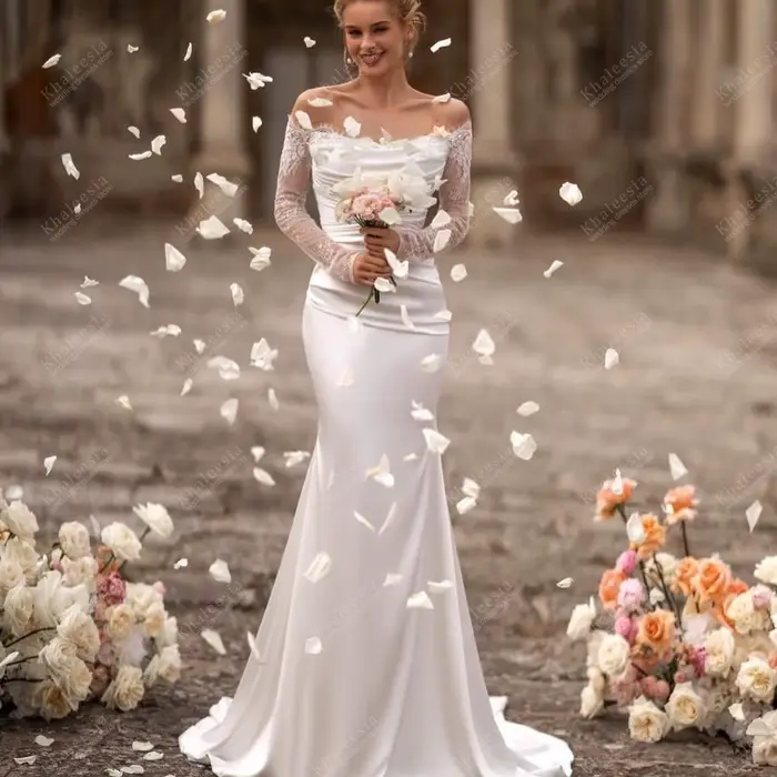 Robe de mariée sexy en satin avec appliques en dentelle