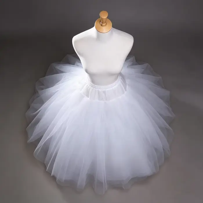 Jupon en tulle et crinoline moelleux à 4