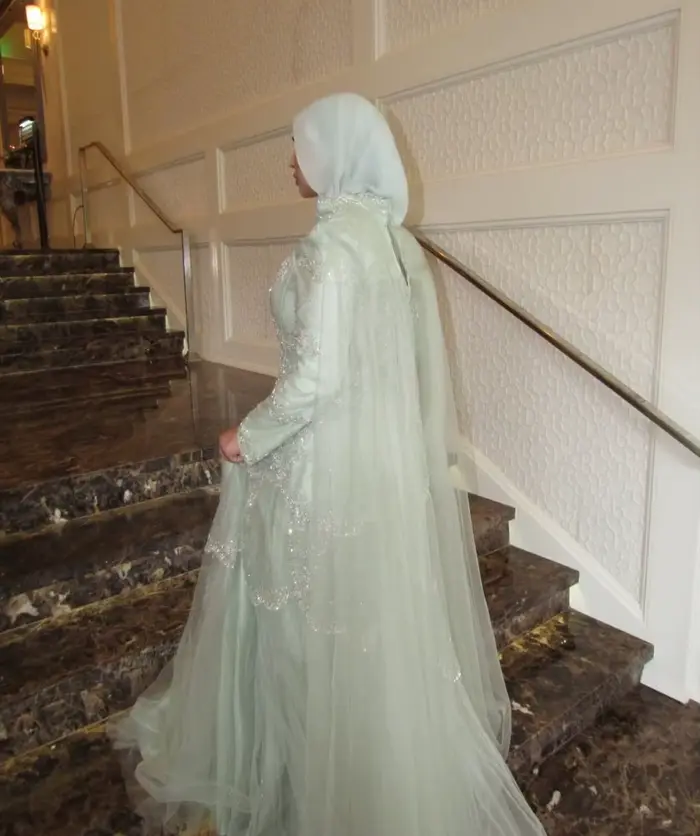 Robe de mariée sexy à manches longues col montant tulle polyester soirée élégante personnalisée occassion spéciale