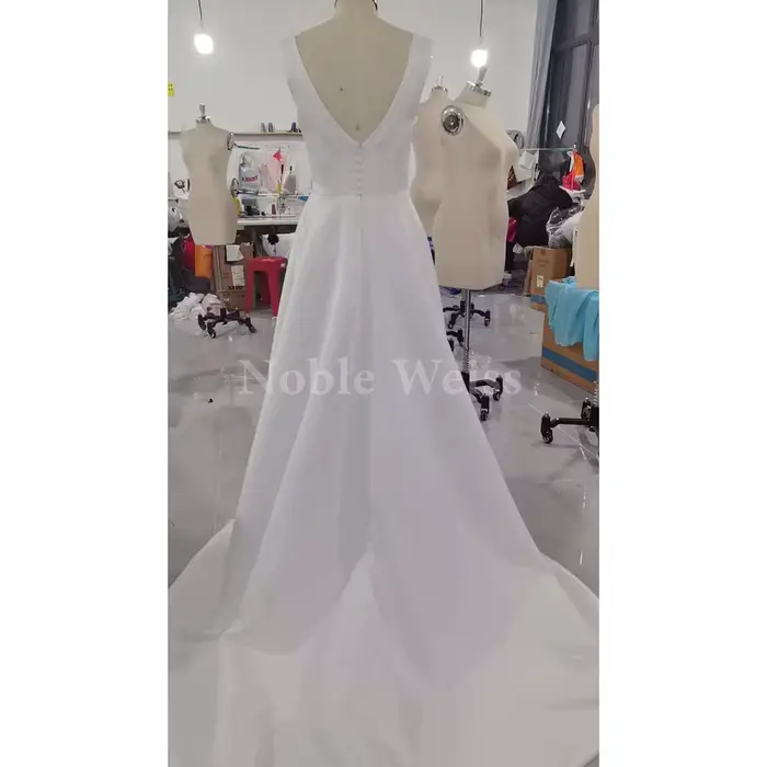 Robe de mariée Noble Weiss sans manches en polyester satin doux pour femmes enceintes et occasions spéciales