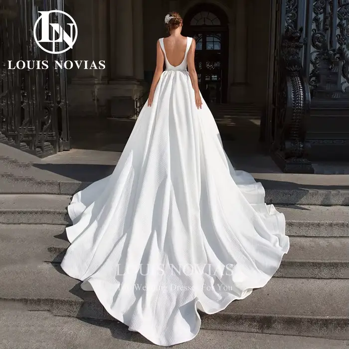 Robe de mariée Louis Novias en satin avec ceinture en cristal chic, col en V profond, dos nu, pour femmes occasions spéciales