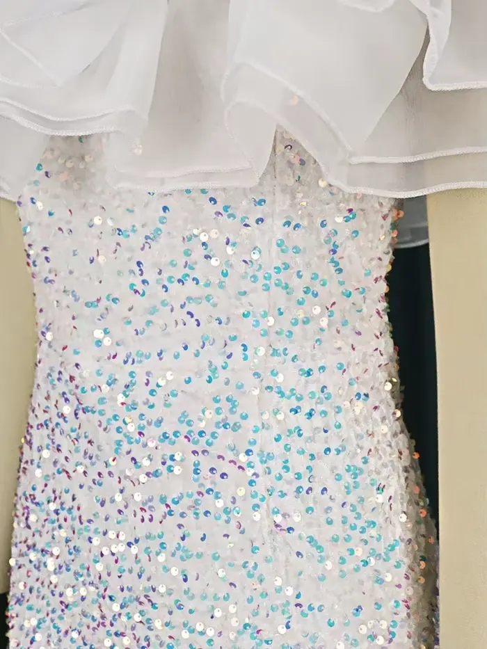 Robes à paillettes blanches