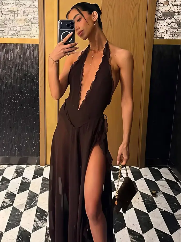 Robe longue sexy dos nu à col halter et décolleté plongeant pour femme