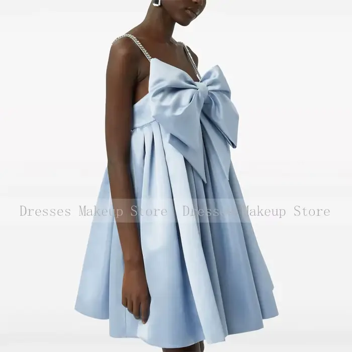 Robe de cocktail de luxe en satin