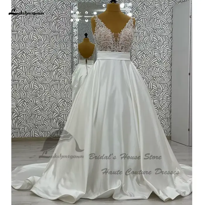 Robe de mariée Lakshmigown en satin doux avec col en V et décoration en appliques perles et dentelle pour femmes occasions spéciales mariage cérémonie de gala