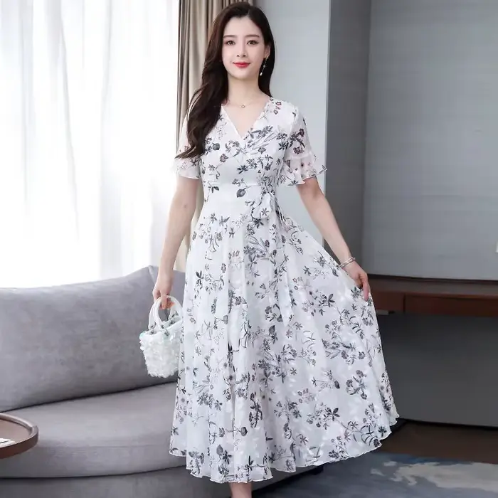 Robe midi élégante à motif floral pour femme