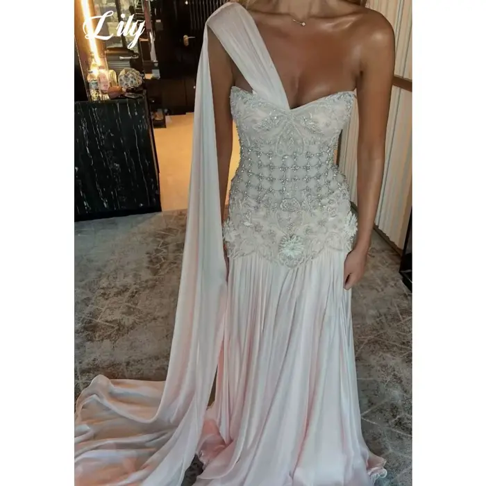 Robes de bal en mousseline de soie blanches Lily