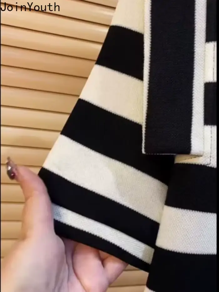Robes rayées pour femmes