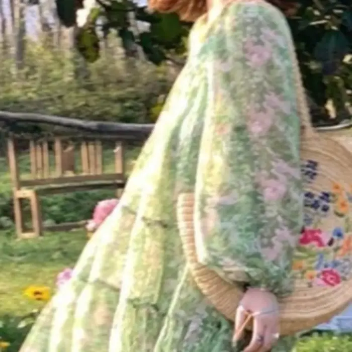 Nouvelle Collection Printemps 2026 : Robes Courtes Vertes à Motifs Floraux