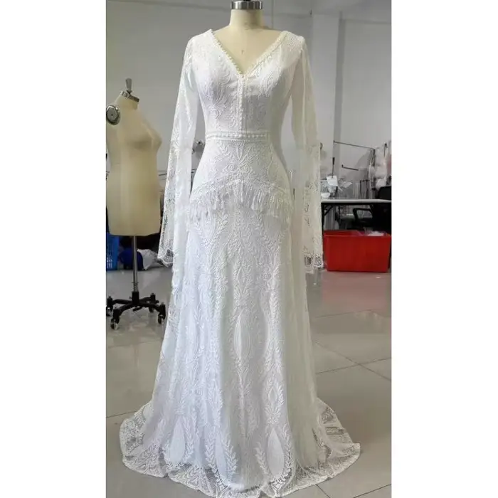 Robe légère en dentelle pour mariage style bohème dos nu manches trompette élégante pour mariée cérémonie extérieure plage personnalisée
